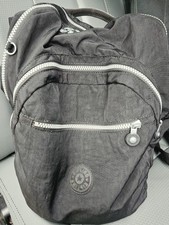Zaino Kipling Seoul nero nylon zip 15L adatto per laptop 13" 4 tasche