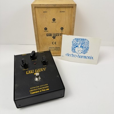 Electro-Harmonix Big Muff Pi Distortion / Sustainer Black Russian Sound Wood Box