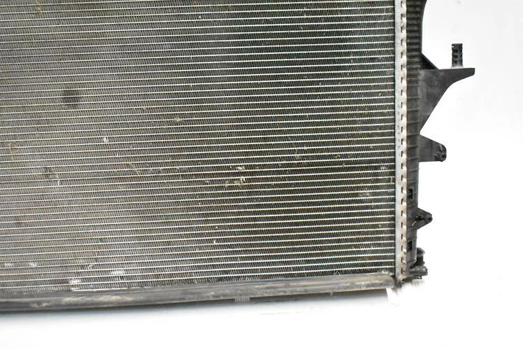 VW AUDI TOUAREG Q7 V8 2007 motor delantero refrigerante radiador OEM Foto 4 de 4