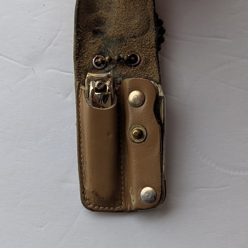 Vintage 2 Piece Bassett 77 USA Manicure Set Knife Keychain - Picture 13 of 15