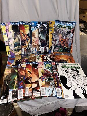 Lot Of 30 DC Comics Batman, Superman, Green Arrow, Supergirl, Aquaman