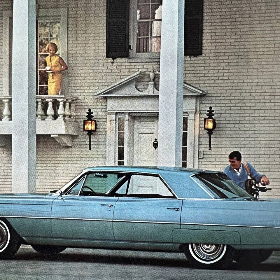 Anuncio publicitario vintage Cadillac azul color coche temprano en la mañana golfista esposa triste Foto 3 de 4