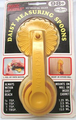 Rare Vintage Magic Mounts Daisy Yellow Measuring Spoons Set w/ Holder NOS New 