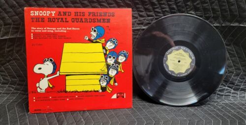 Snoopy And His Friends The Royal Guardsmen - Picture 2 of 3