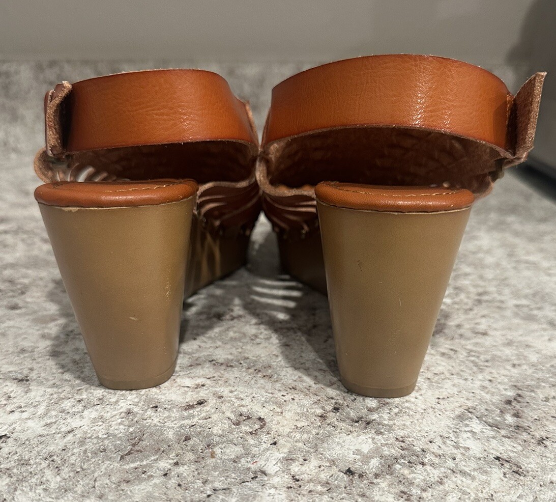 American Eagle Wedge Sandals 7 Women’s Brown Leather Platform Ankle Strap image 6