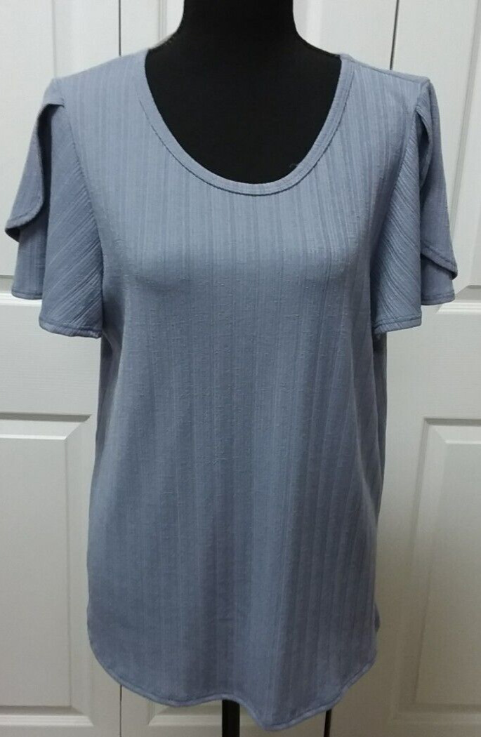 GREEN ENVELOPE Ladies Woven Textured Polyester/Spandex Blue Top--Size LARGE  NWT