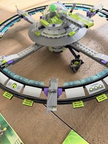 LEGO Space: Alien Mothership (7065)