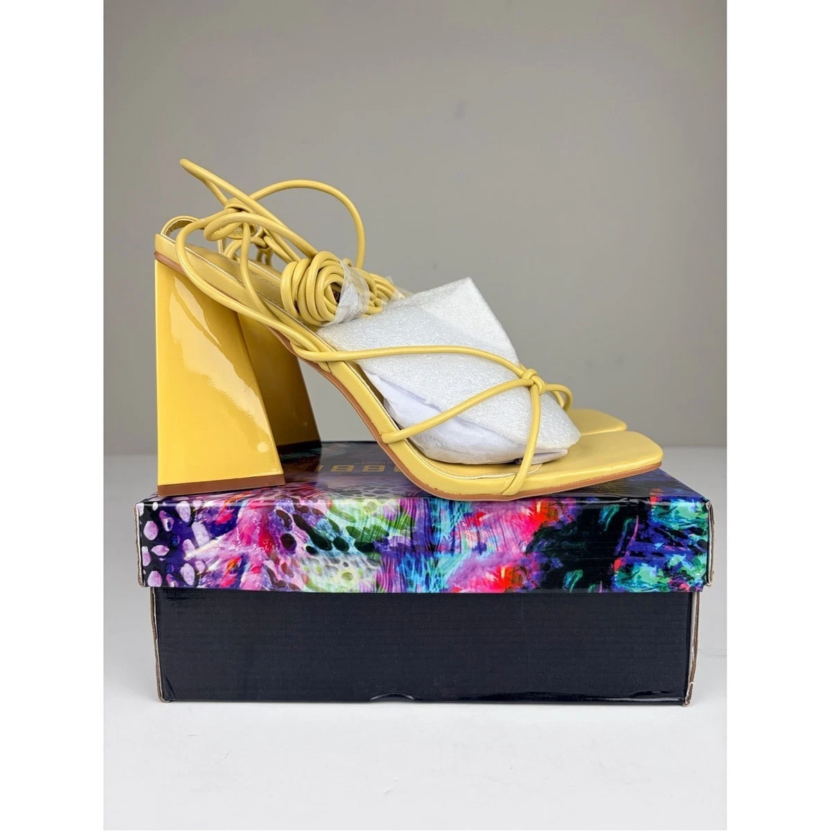 Cape Robbin Yellow Rhinestone‎ Embellished Mule Flats Gold Crystal Slides Size 6 Women\ main image 3