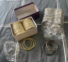 Resellers Job Lot 48 Costume Jewelry Bangle Bracelets Gold Or Silver Toned READ
