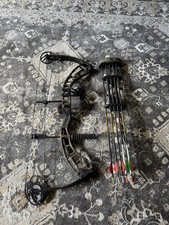 G5 Quest Forge Compound bow with 5 Arrows