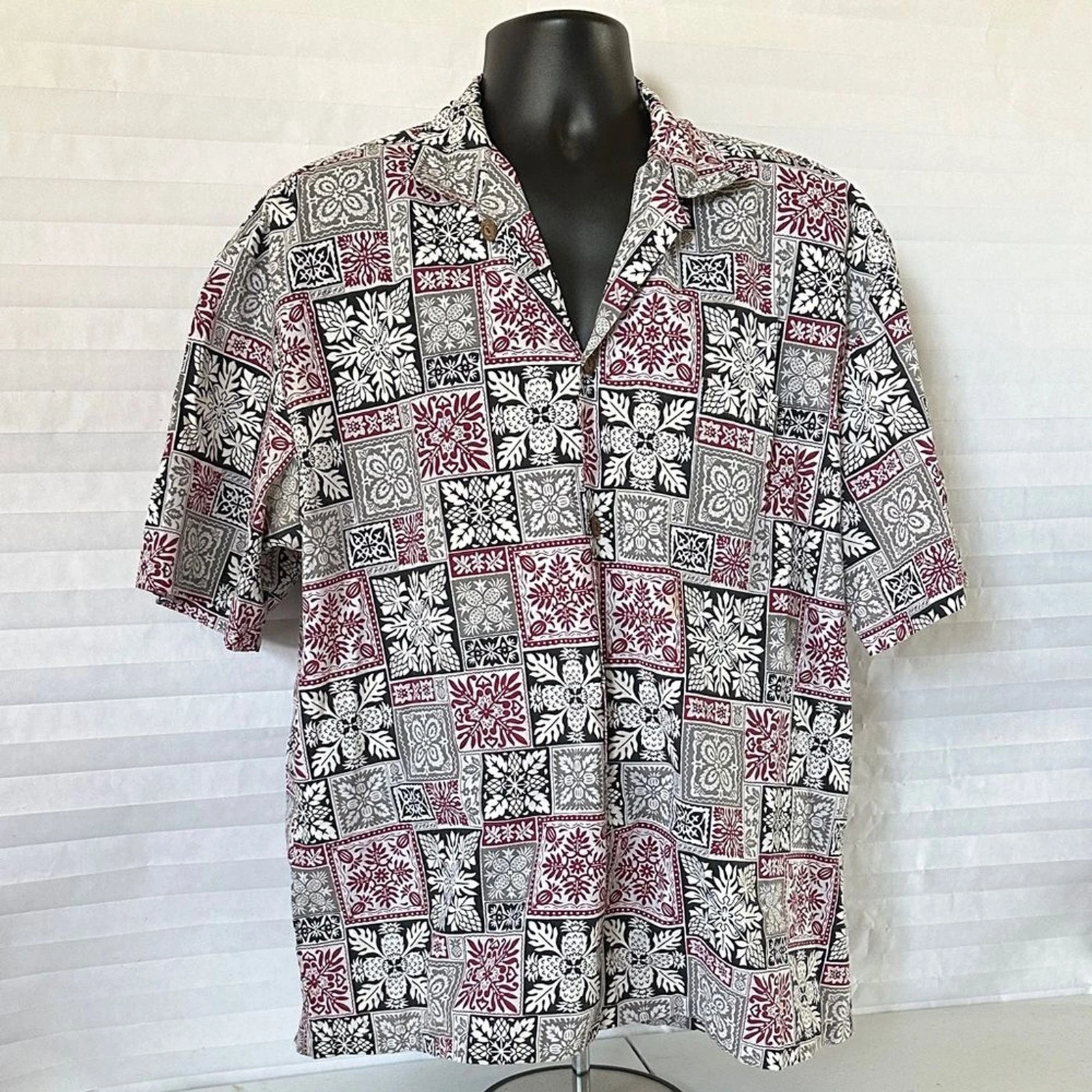 Honolulu Harbor Men’s Hawaiian Print Shirt Tropical Aloha Button Down