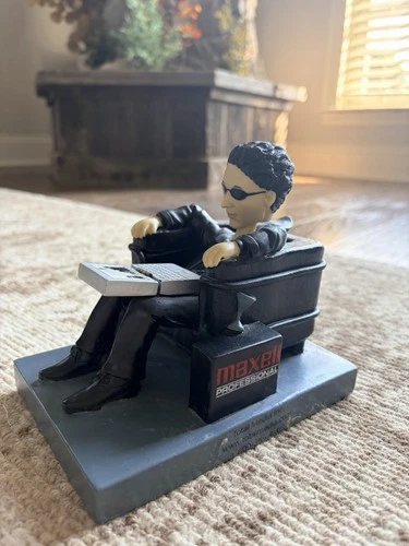 VINTAGE MAXELL PROFESSIONAL BLOWN AWAY MAN/BOBBLE HEAD/SUPER RARE/COLLECTORS