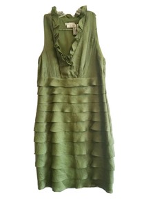 vestido plissado verde