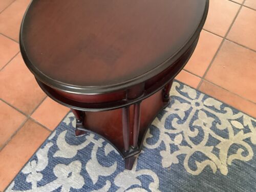 2006 Bombay Company Oval Drawer Wood Side Table Style - Picture 3 of 6