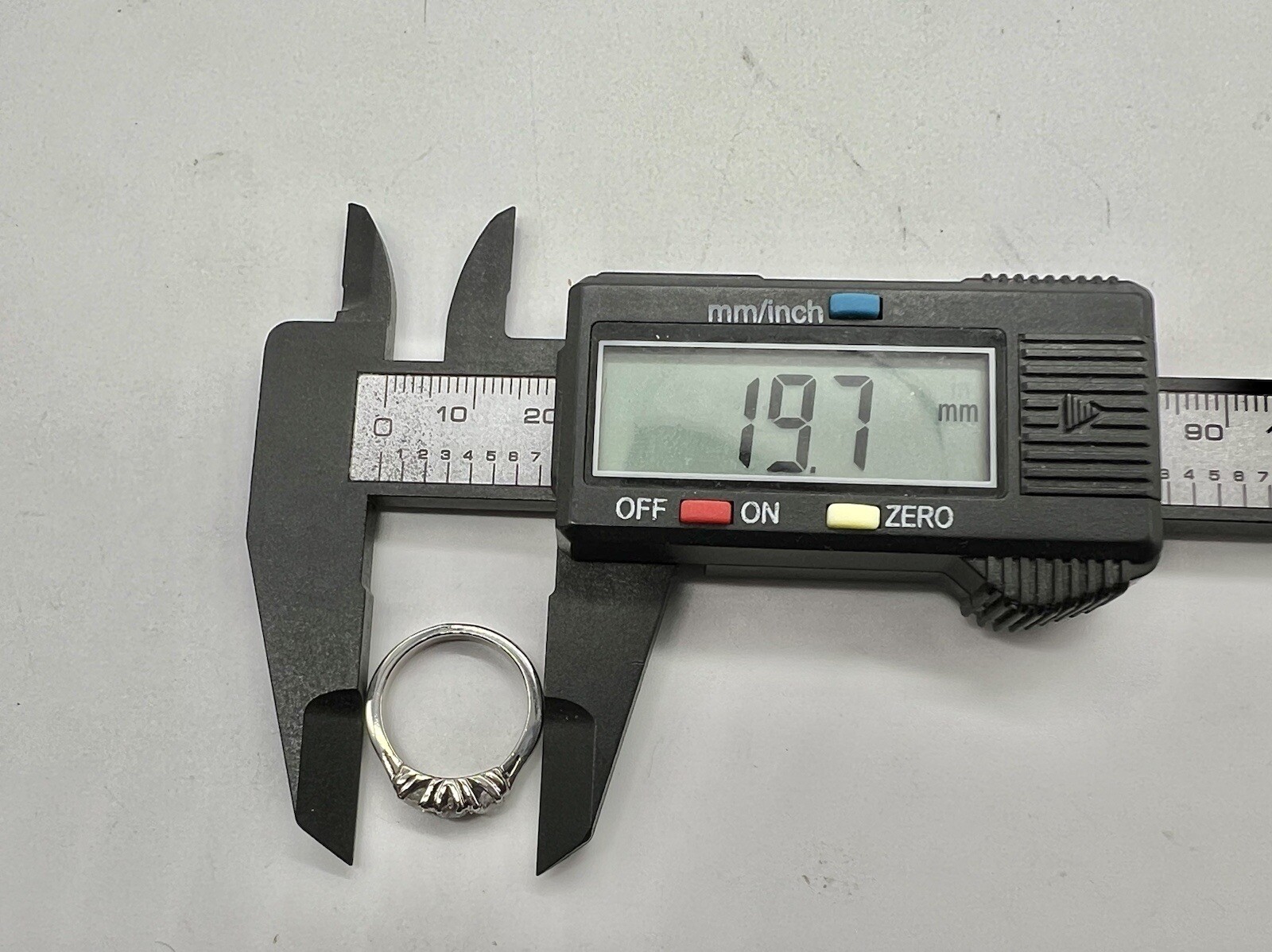 Solid 950 Platinum .50tcw Diamond Cluster  Ladies… - image 8