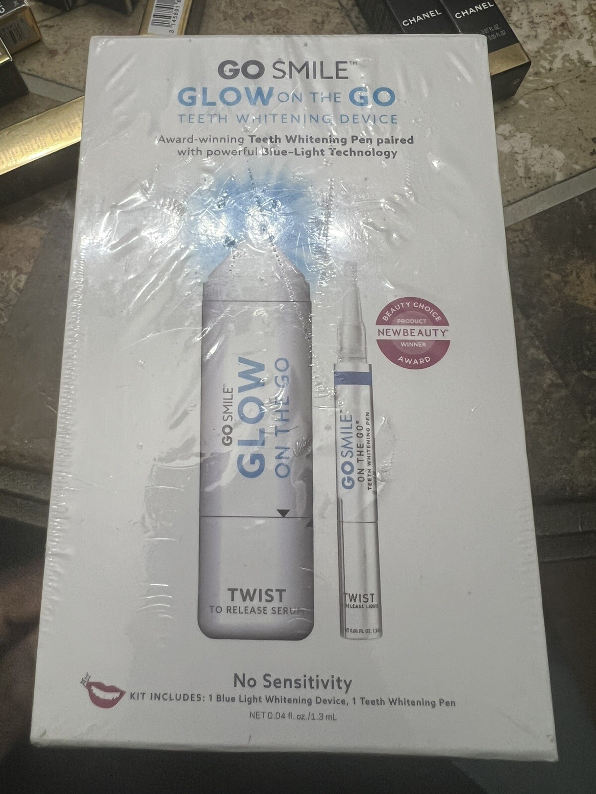 Go Smile Glow on the Go Teeth Whitening Pen with Blue-Light 