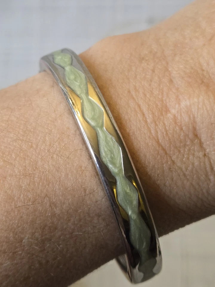 Brazalete Brazalete Clamper Esmalte con Bisagras Tono Plata Verde Turquesa Usado en Excelente Condición Foto 3 de 4