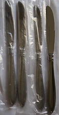 CELEBRATION Reed & Barton Set of 4 Dinner Knives Stainless Flatware Unused 9"
