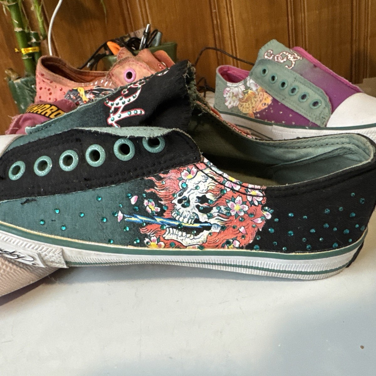 Don Ed Hardy DEH Women's Laceless Skull Flower Fish Slip On