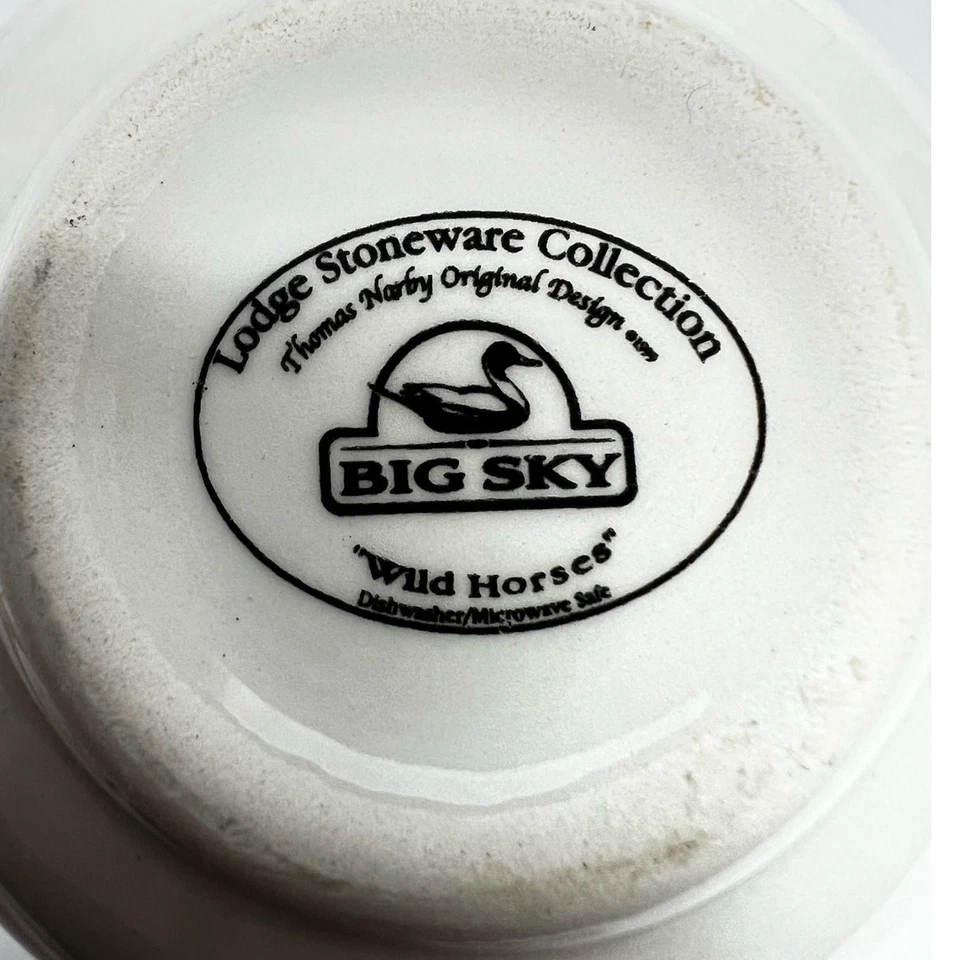 Jarra crema Lodge Stoneware Collection Big Sky "Wild Horses" Thomas Norby Foto 3 de 4