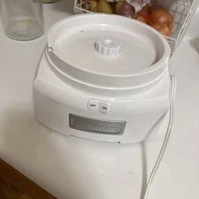 Cuisinart Ice Cream ICE-21 Frozen Yogurt Maker Motor Base White - Works Great