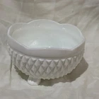 Indiana Glass Co. Vintage Milk Glass Footed Candy Dish Bowl (Diamond Pattern)