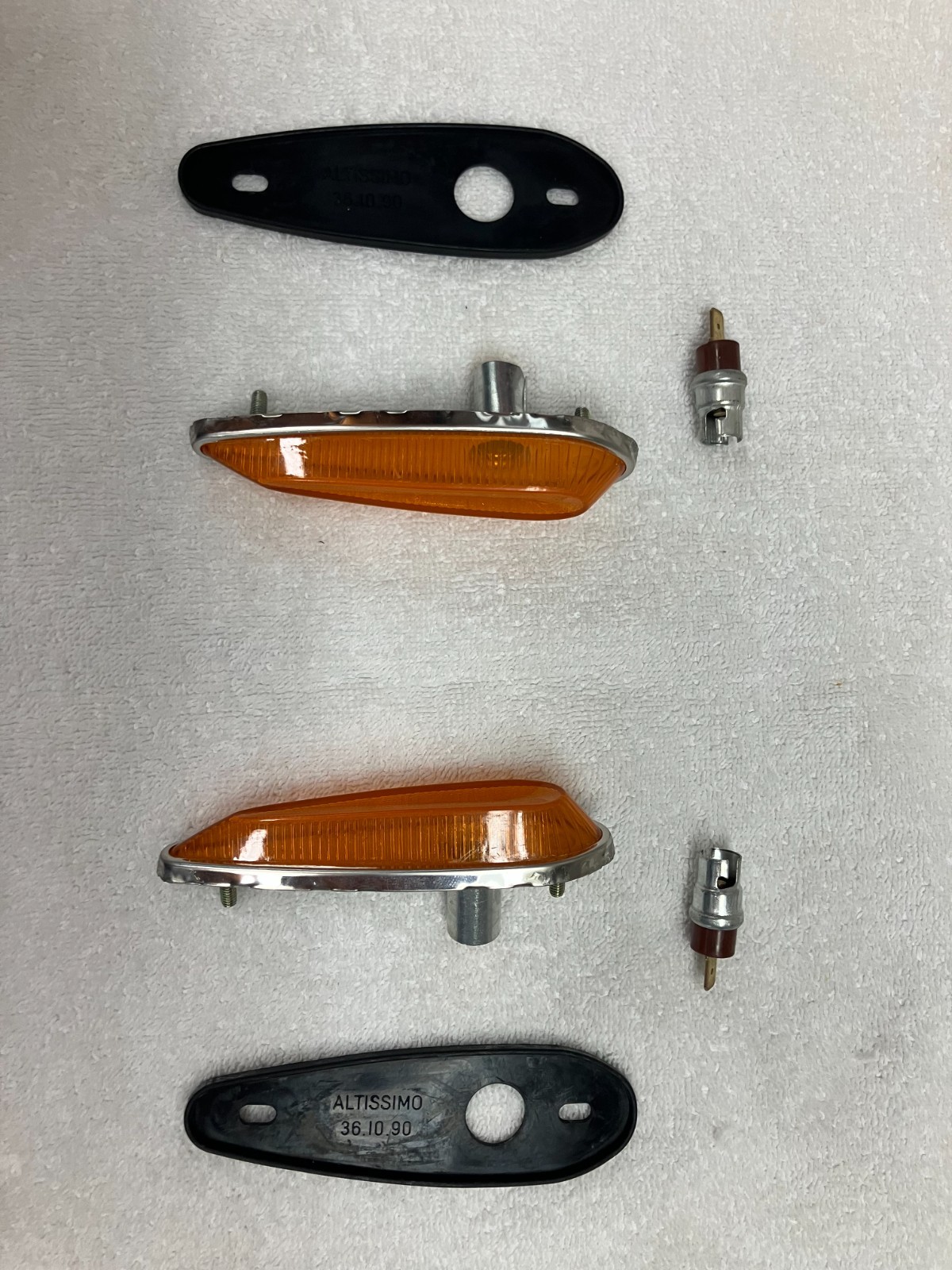 Ferrari 250 GT 2+2 Left, right Lamps Pair