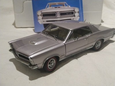 Danbury Mint 1965 Pontiac GTO - MIB - documents - with very small issue