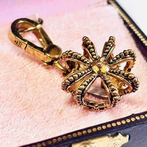 Vintage JUICY COUTURE Logo Crown Charm for Purse Handbag Or Bracelet With Box - Picture 3 of 9