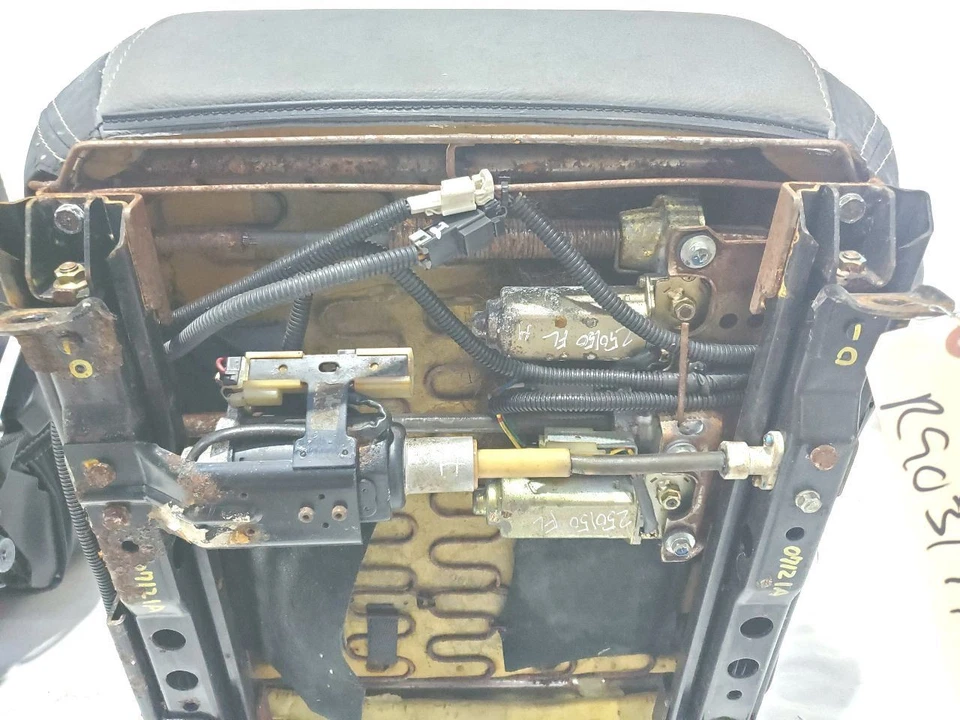 Par de assentos dianteiros de couro OEM Nissan 300ZX 1991  - Imagem 4 de 4