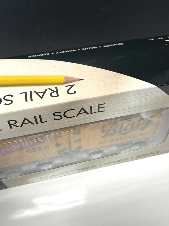K-LINE #K742-80364 BLATZ BEER 40' WOOD-SIDED REEFER #24113 (2-RAIL) NEW - Image 4 of 4