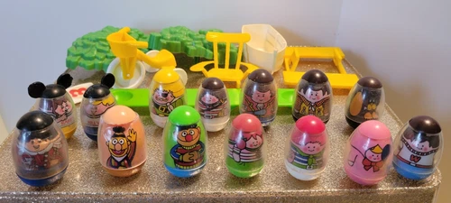Lot of Vtg 1970s Hasbro Weebles. As Is. Please see Pics For Details. 