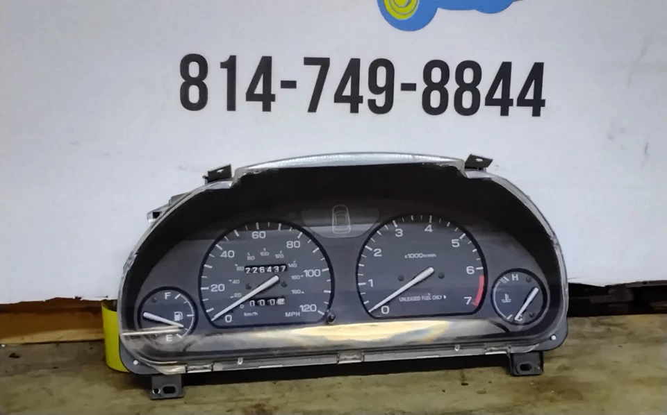 Instrumento Subaru Legacy 1995-1999 velocímetro medidor grupo fabricante de equipos originales kilometraje 226437 Foto 4 de 4