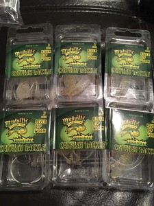 Package of 6 Red w/ Green Skettiback Catfish Dip Bait Worms w/ Treble Hook Package of 6 Red w/ Green Skettiback Catfish Dip Bait Worms w/ Treble Hook