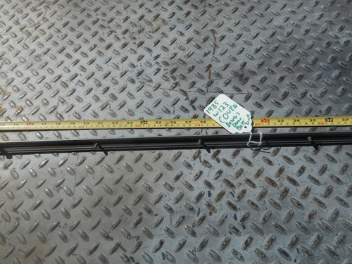 Mercedes Benz W123 Coupe Two-Door Left Driver's Door Belt Lint Trim - Bild 9 von 12