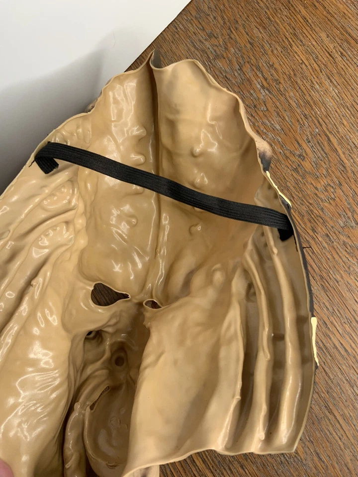 The PREDATOR Rubber Latex Full Face MASK Halloween Costume Adult Size - Image 3 of 4