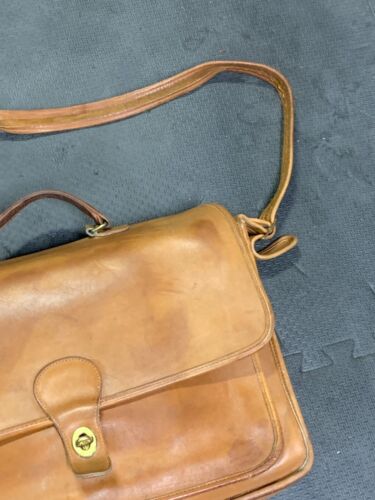 Coach Vtg 80's Tan Leather Messenger Briefcase Satchel Made in USA. Shoulder - Picture 4 of 22