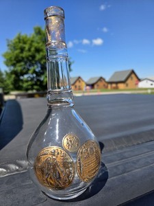 1893 CHICAGO WORLDS FAIR COLUMBIAN EXPO FANCY HAND BLOWN LIQUOR BOTTLE COLUMBUS