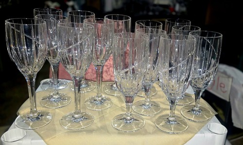 set of 18 Mikasa, Park Lane  stemware - Picture 10 of 24