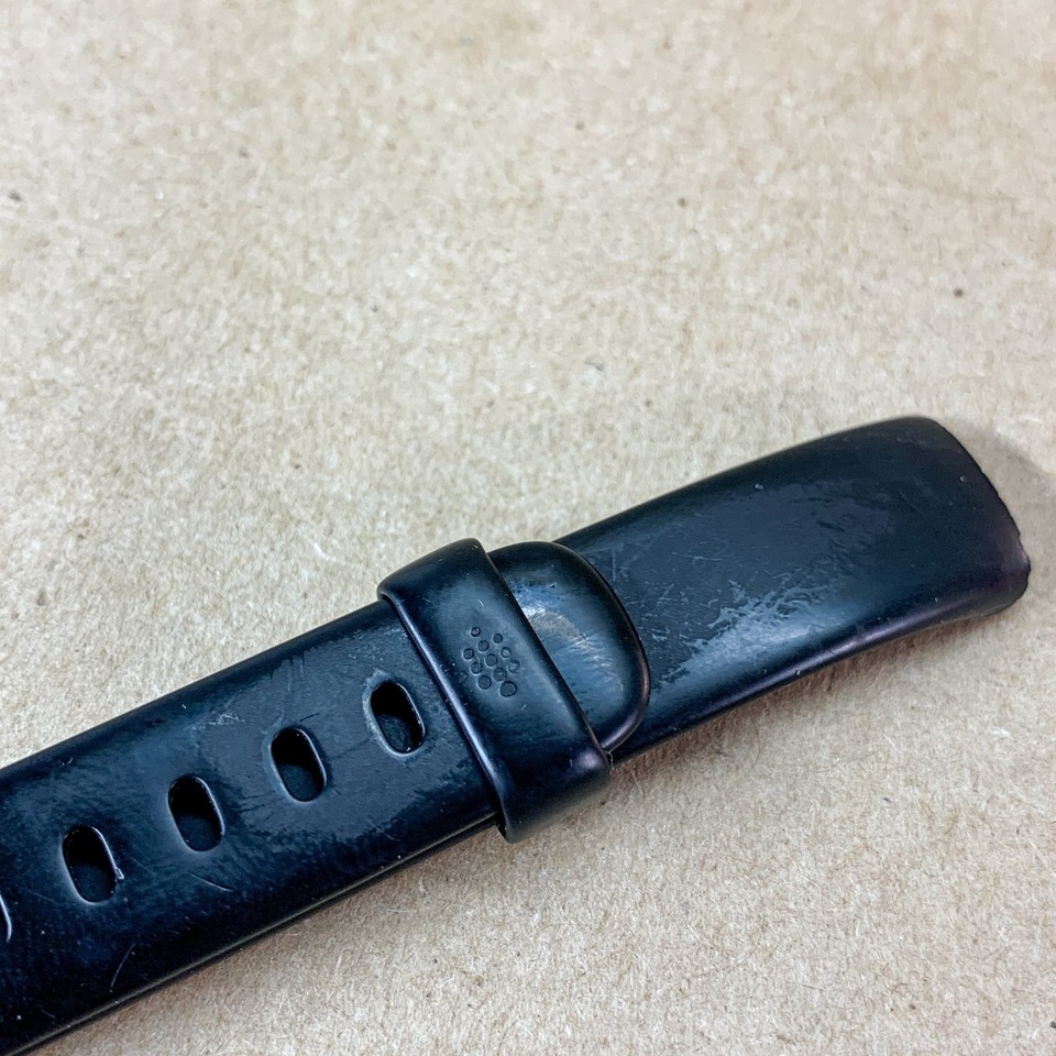 Fitbit Luxe FB422 – Fitness Tracker Elegante Con Batteria Testata, GPS, Cardio E Tracciamento Sonno