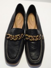 Clarks Shoes Womens Size 8 Black Leather Loafers Tortoise Chain Comfort Flats