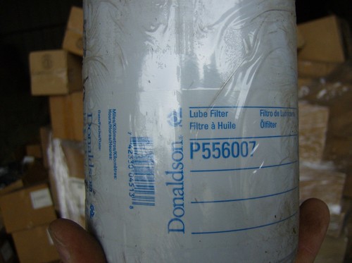 DONALDSON OIL LUBE FILTER P556007 CATERPILLAR SAME AS P559128 - Picture 2 of 2