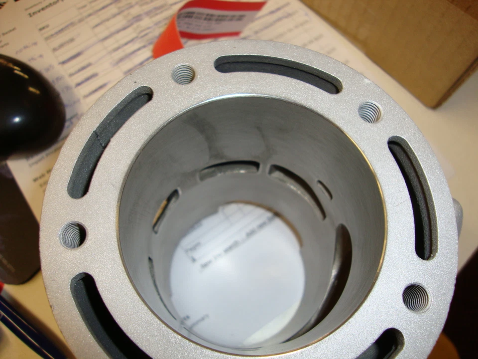 1997 年雅马哈 VMAX 700 SX VX700SX 发动机电机 CYLINDER BORE JUG 8CH-11311-01-00 — 第 3/3 张图片