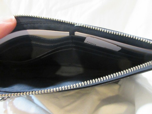 Coach Clutch - Picture 3 of 4