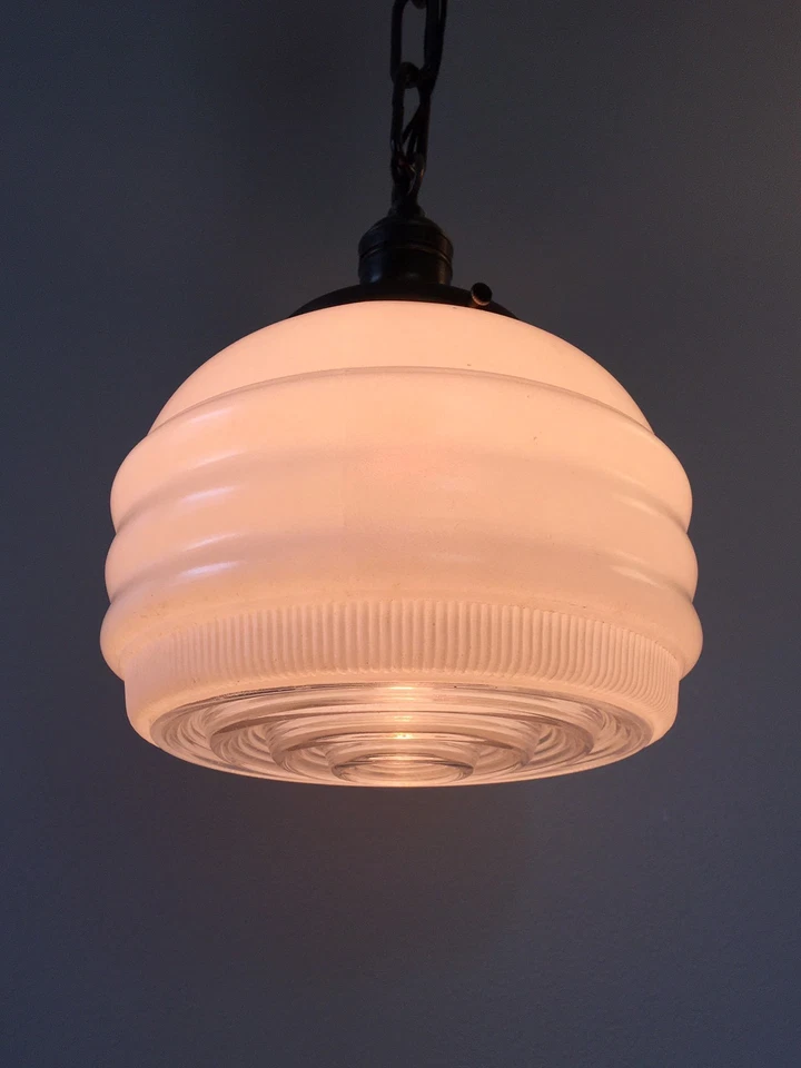 Accesorio de latón antiguo de 22" con globo antiguo ¡recién cableado! 27B Foto 4 de 4