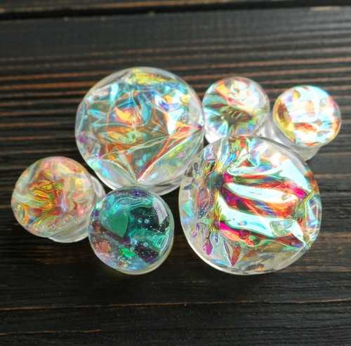 Tapones de resina iridiscente ópalo de fuego imitación piedra holográfico hadas medidores par - Imagen 5 de 9