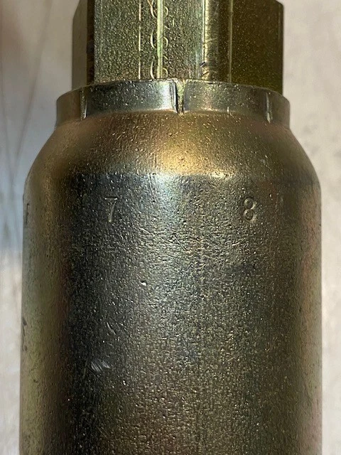 Parker 16F78-16-16 | KG | Montaje de manguera de crimpado 6-1/4" H 19 mm ID 52 mm OD Foto 4 de 4