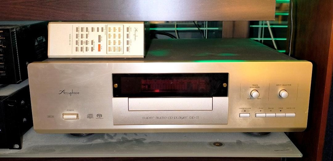 Accuphase DP-77 SACD / CD Player