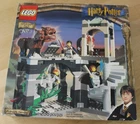 NEW/SEALED/DAMAGED BOX LEGO 4706 Harry Potter Forbidden Corridor 2001