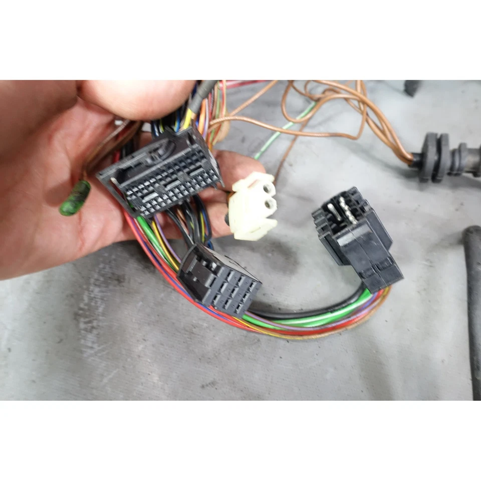 Chicote de fios de motor BMW E39 540i M62TU 4.4L V8 danificado 1999 fabricante de equipamento original - Imagem 2 de 4
